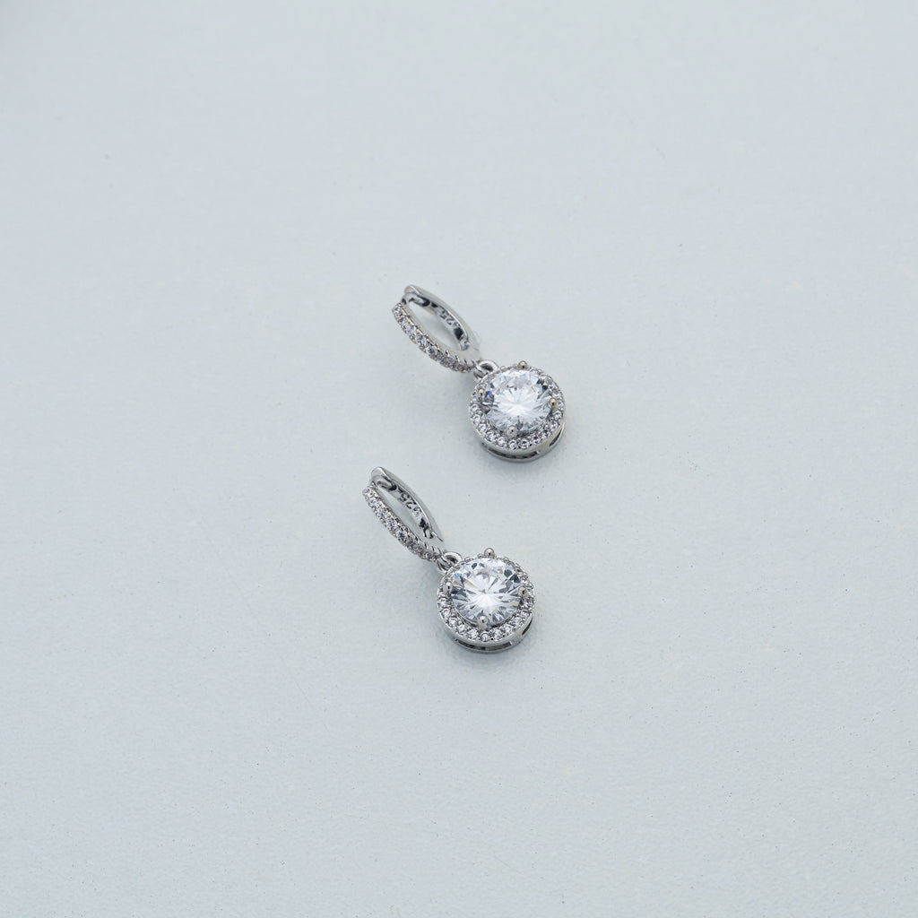 925 Silver Fashionable Elegant 1ct Moissanite Pendant Earrings are the best gift for women on anniversary, birthday, engagement, commitment, Valentine's Day, Christmas or wedding celebration, gift box