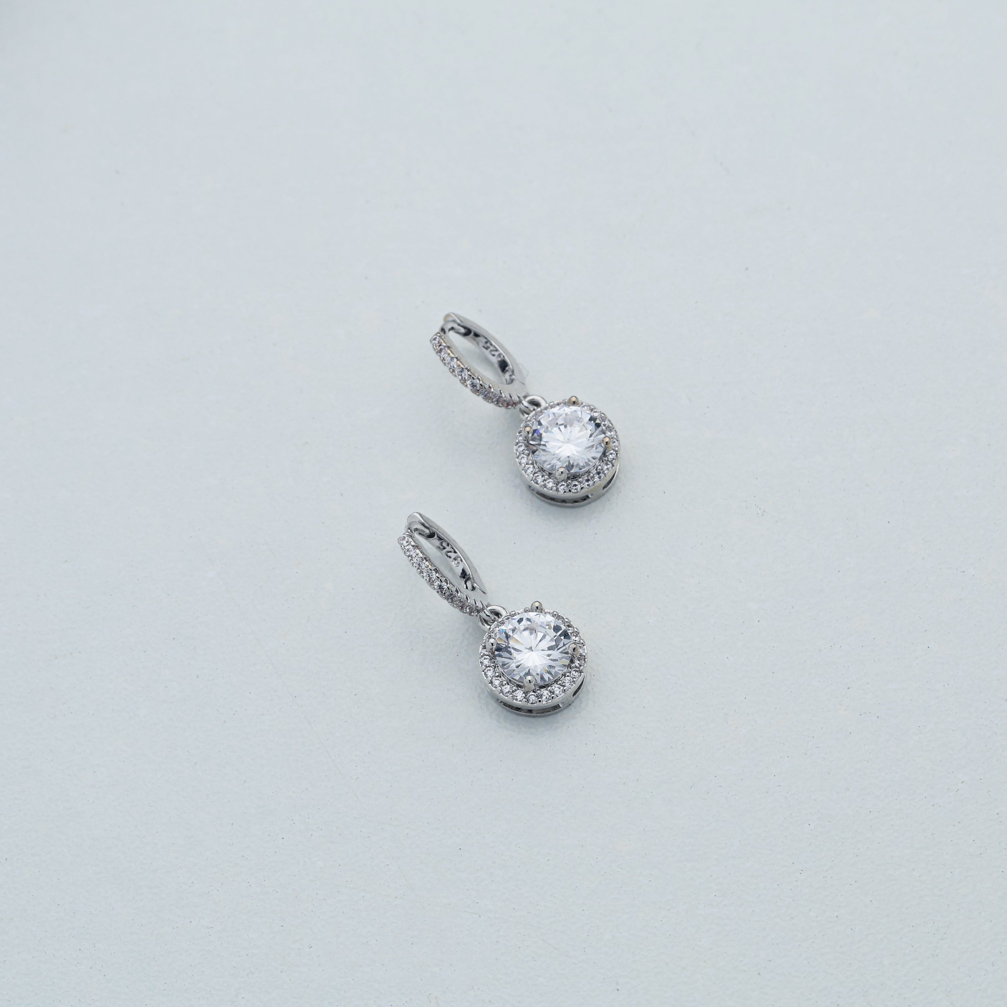 925 Silver Fashionable Elegant 1ct Moissanite Pendant Earrings are the best gift for women on anniversary, birthday, engagement, commitment, Valentine's Day, Christmas or wedding celebration, gift box