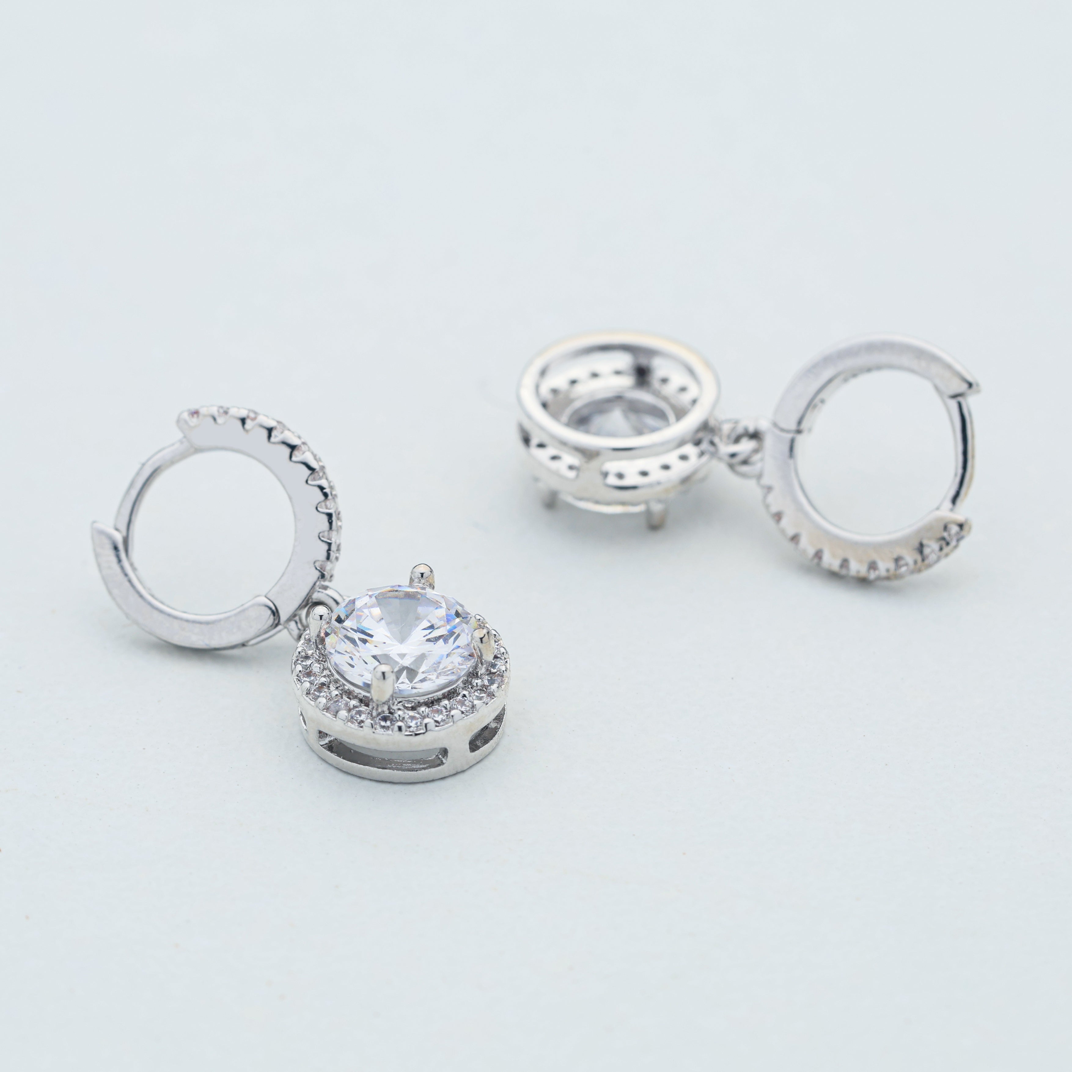 925 Silver Fashionable Elegant 1ct Moissanite Pendant Earrings are the best gift for women on anniversary, birthday, engagement, commitment, Valentine's Day, Christmas or wedding celebration, gift box